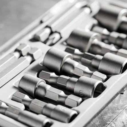 Сервисное оборудование и инструмент